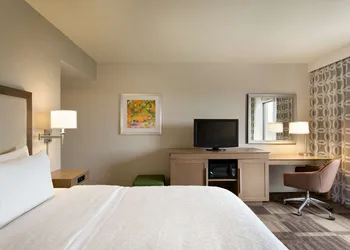 Hampton Inn & Suites Largo hotel thumbnail 6