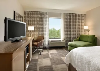 Hampton Inn & Suites Largo hotel thumbnail 7