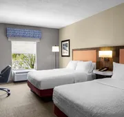 Hampton Inn & Suites State College at Williamsburg Square hotel detail image 7