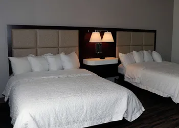 Hampton Inn & Suites Stephenville hotel thumbnail 5
