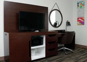 Hampton Inn & Suites Stephenville hotel thumbnail 7