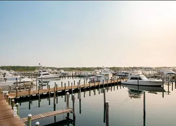 Montauk Yacht Club hotel thumbnail 3