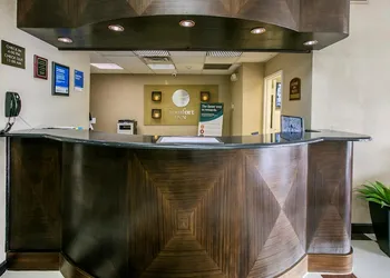 Comfort Inn Edgewater on Hudson River hotel thumbnail 8