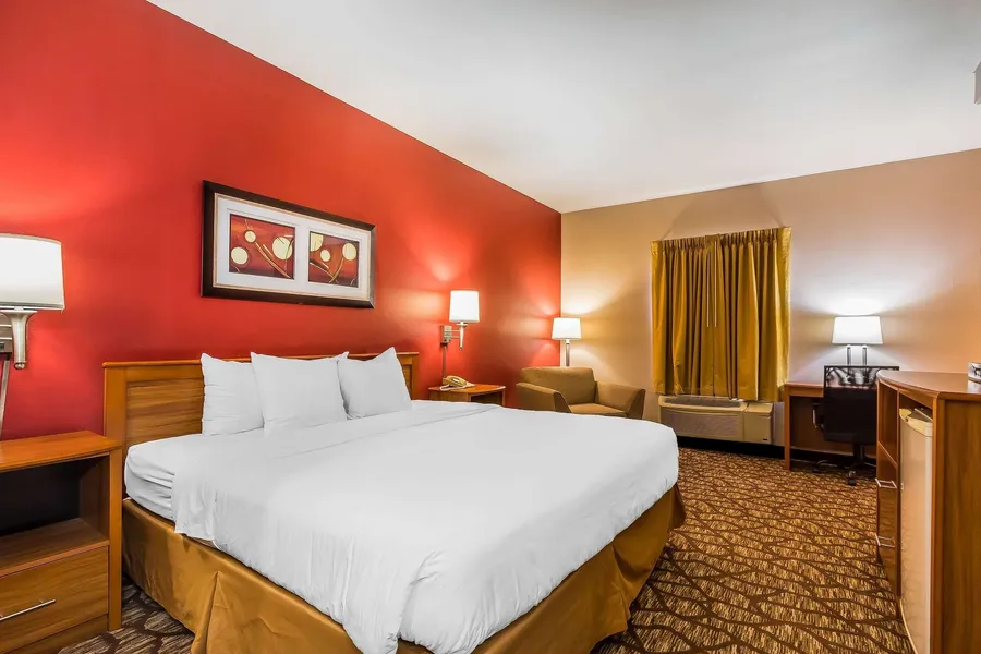 Quality Inn & Suites hotel detail image 6