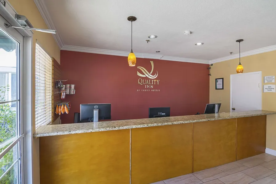 Quality Inn Fresno Yosemite Airport hotel detail image 2
