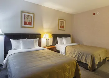 Quality Inn Fresno Yosemite Airport hotel thumbnail 7