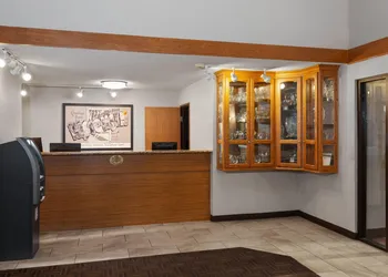 Super 8 by Wyndham Green Bay Near Stadium hotel thumbnail 6