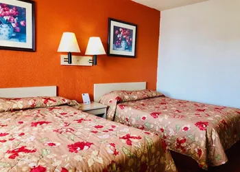 QC Stay Inn hotel thumbnail 7