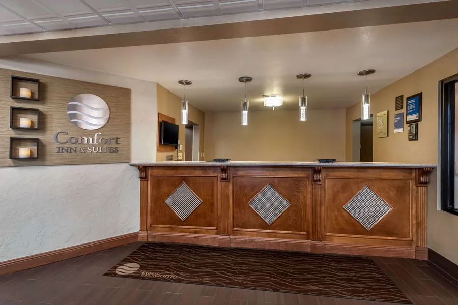 Comfort Inn & Suites Springfield I-44 hotel detail image 2