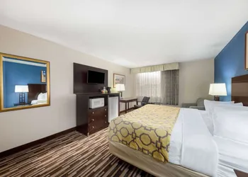 Baymont by Wyndham Springfield South Hwy 65 hotel thumbnail 3