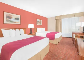 Baymont by Wyndham Springfield South Hwy 65 hotel thumbnail 4
