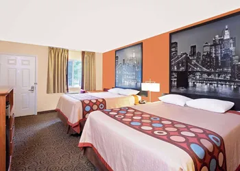 Super 8 by Wyndham Siloam Springs hotel thumbnail 8