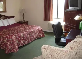 Colonie inn and Suites hotel thumbnail 5