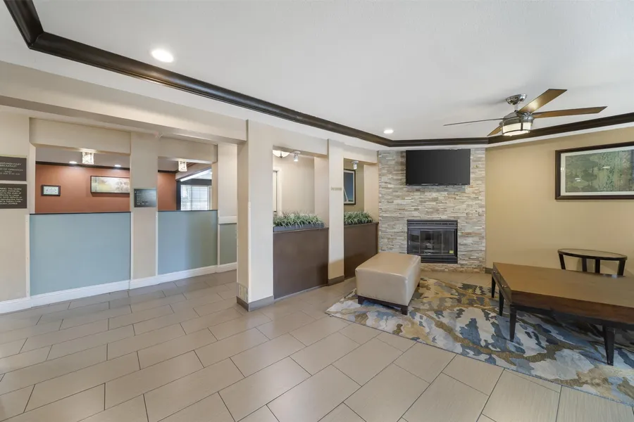 Best Western Plus Twin View Inn & Suites hotel detail image 2