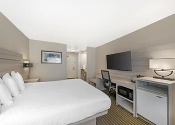 Best Western Plus Twin View Inn & Suites hotel thumbnail 8