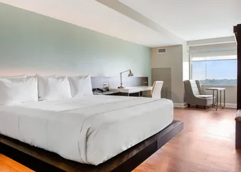 Wyndham Newport Hotel hotel thumbnail 7