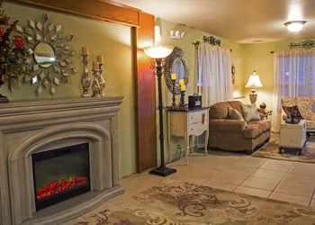 All American Inn and Suites hotel thumbnail 2