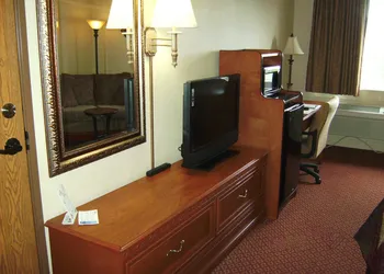 All American Inn and Suites hotel thumbnail 5