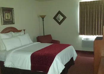 All American Inn and Suites hotel thumbnail 8