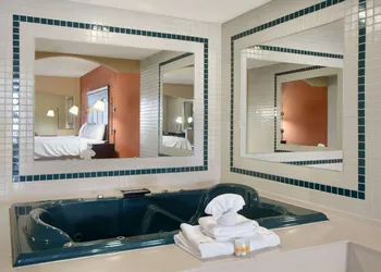 Days Inn by Wyndham Longview South hotel thumbnail 5
