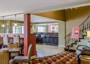 Baymont by Wyndham Harrisburg hotel thumbnail 2