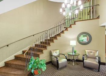 Baymont by Wyndham Harrisburg hotel thumbnail 4
