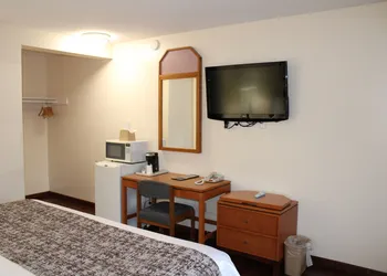 Scottish Inn hotel thumbnail 7