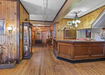 The Pines Inn Lake Placid hotel thumbnail 2