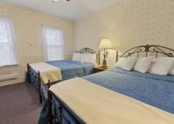 The Pines Inn Lake Placid hotel thumbnail 6