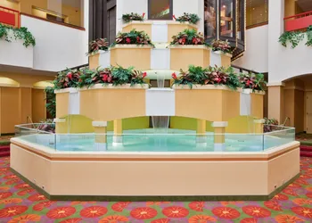 Holiday Inn Hotel & Suites Springfield - I-44 by IHG hotel thumbnail 2