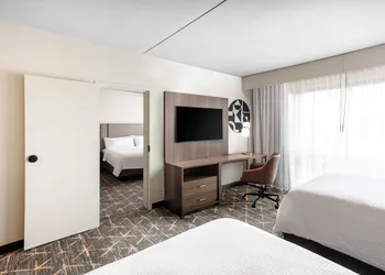 Holiday Inn Hotel & Suites Springfield - I-44 by IHG hotel thumbnail 7