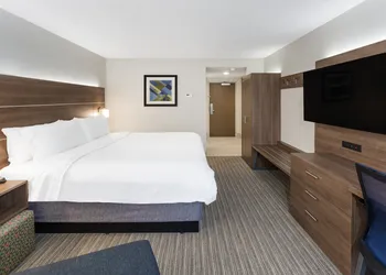 Holiday Inn Express Hotel & Suites Tilton - Lakes Region by IHG hotel thumbnail 4