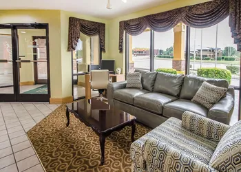 Quality Inn Franklin South hotel thumbnail 2