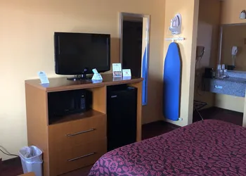 Days Inn by Wyndham Franklin hotel thumbnail 8