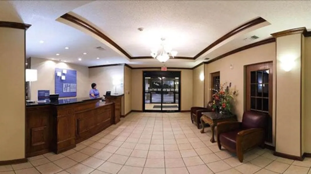 Holiday Inn Express & Suites Plainview by IHG hotel detail image 2