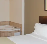 Holiday Inn Express & Suites Plainview by IHG hotel detail image 5