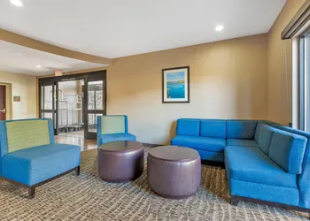 Comfort Suites Blythe hotel thumbnail 4