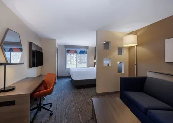 Holiday Inn Express Rochester South - Mayo Area by IHG hotel thumbnail 8