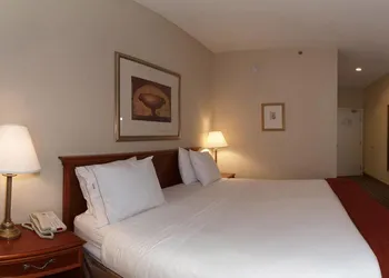 Baymont by Wyndham Cornelia hotel thumbnail 4