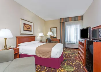 Baymont by Wyndham Cornelia hotel thumbnail 6