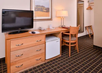 Campus Inn & Suites Eugene Downtown hotel thumbnail 7