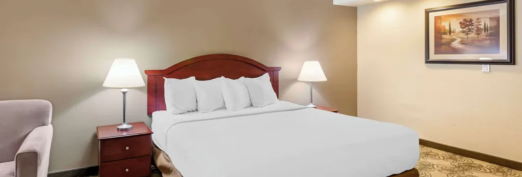 Hotel photo 1 of 37