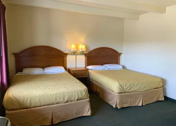 Econo Lodge Del Rio hotel thumbnail 6
