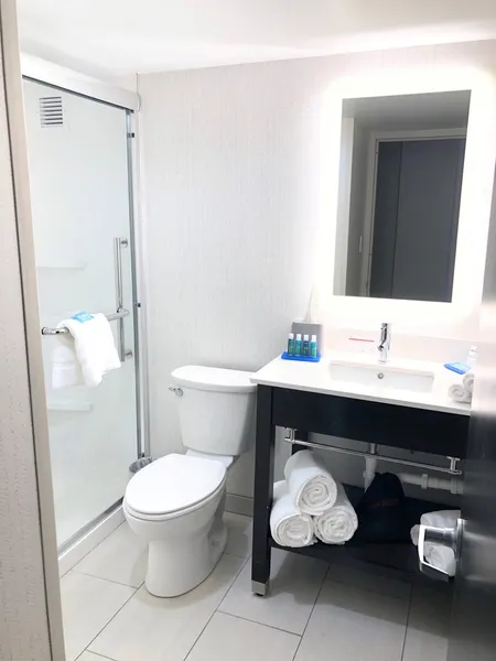 Holiday Inn Express Richmond - Midtown by IHG hotel detail image 2