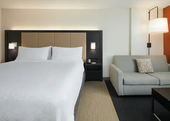 Holiday Inn Express Richmond - Midtown by IHG hotel thumbnail 6