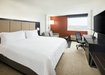 Holiday Inn Express Richmond - Midtown by IHG hotel thumbnail 8