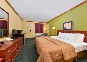 Americas Best Value Inn Maumee Toledo hotel thumbnail 4