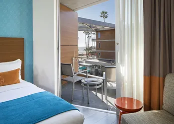 Shore Hotel hotel thumbnail 5