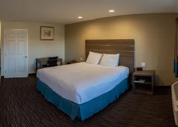 Rodeway Inn Near University-Gateway to Yosemite hotel thumbnail 5