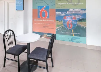 Motel 6 Grand Prairie, TX - Near Six Flags Drive hotel thumbnail 4